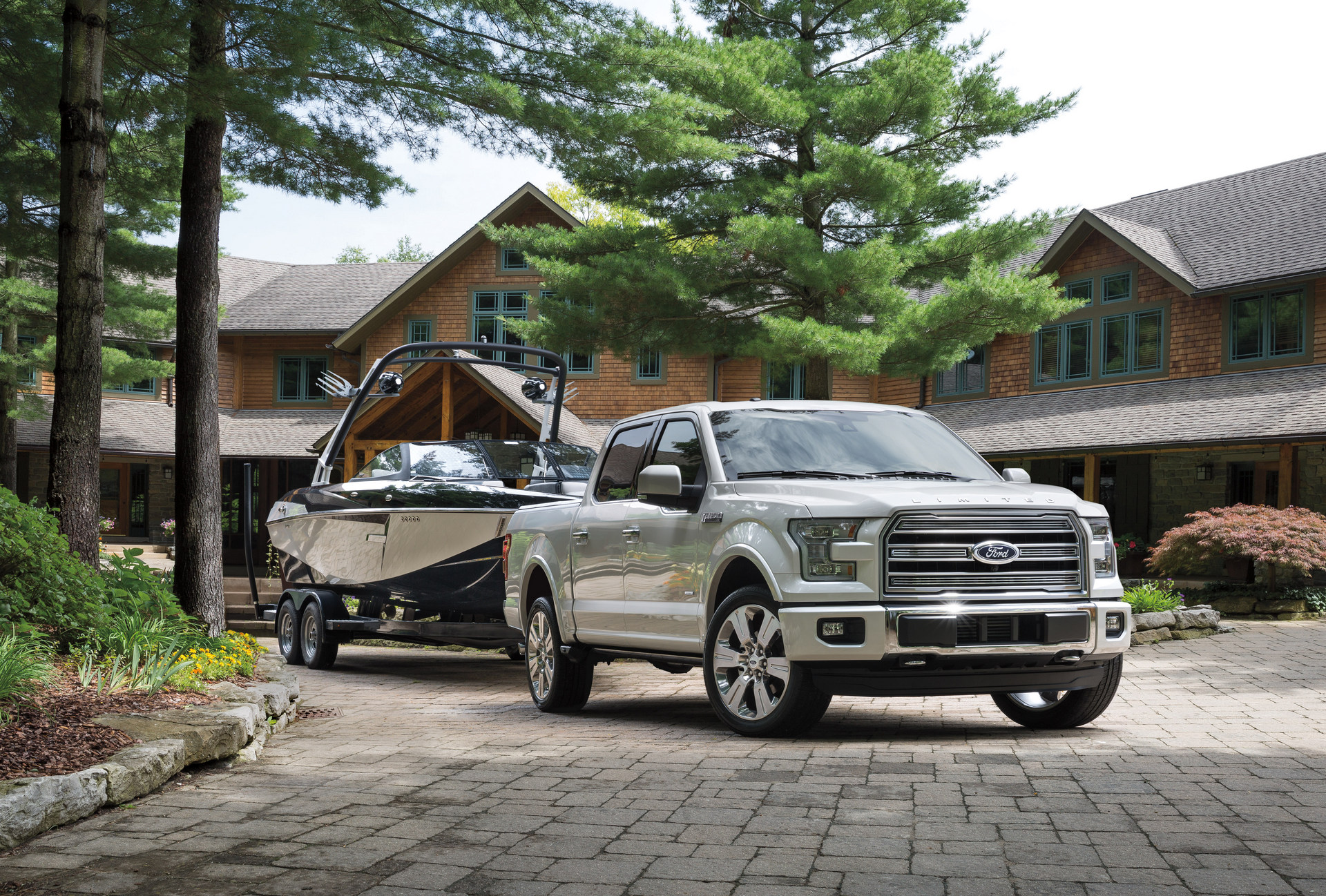 2016 Ford F-150 Limited © Ford Motor Company