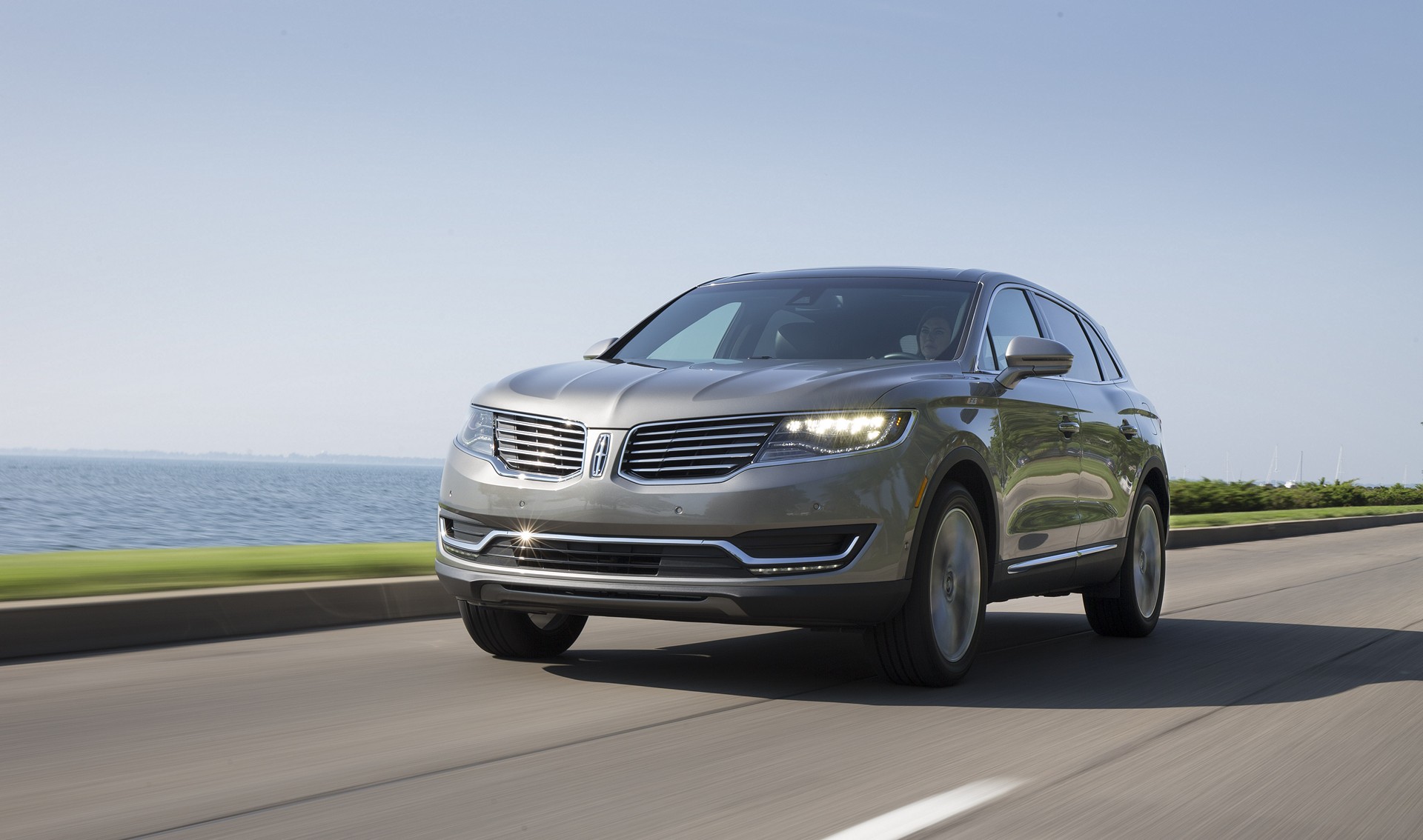 2016 Lincoln MKX © Ford Motor Company