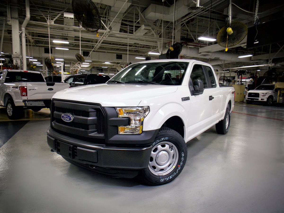 The 2016 Ford F-150 with 5.0-liter Ti-VCT V8 engine offering gaseous-fuel prep option is rolling off the line at Kansas City Assembly Plant, making it the only light-duty pickup capable of running on compressed natural gas (CNG) or propane © Ford Motor Company