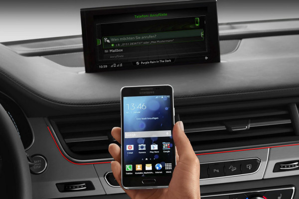 2017 Q7 Audi connect - smartphone connection © Volkswagen Group