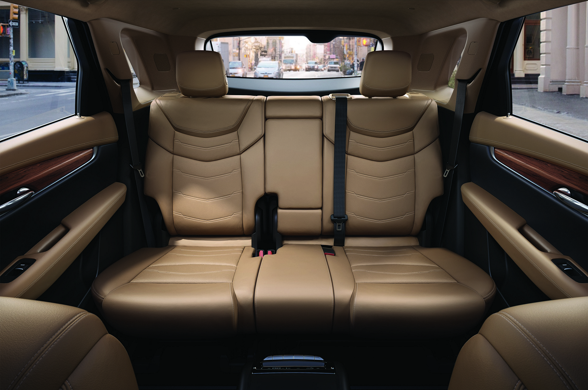 2017 Cadillac XT5 luxury crossover © General Motors