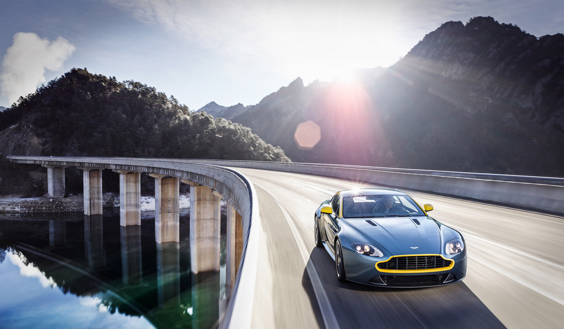2014 Aston Martin V8 Vantage N430 © Aston Martin Ltd.