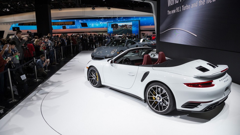 Porsche In Detroit The New 911 Turbo Carrrs Auto Portal