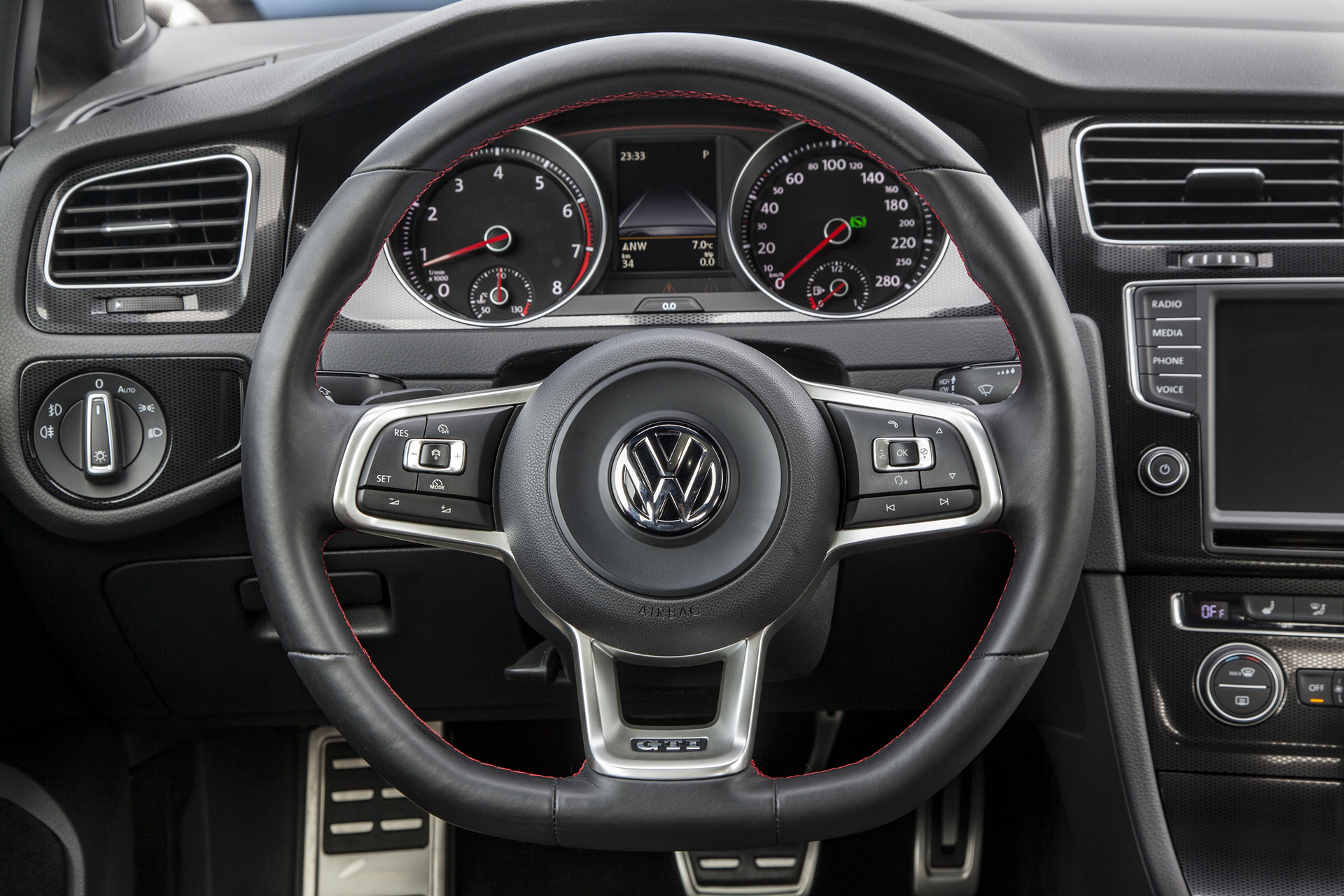 2016 Volkswagen Golf GTI © Volkswagen AG