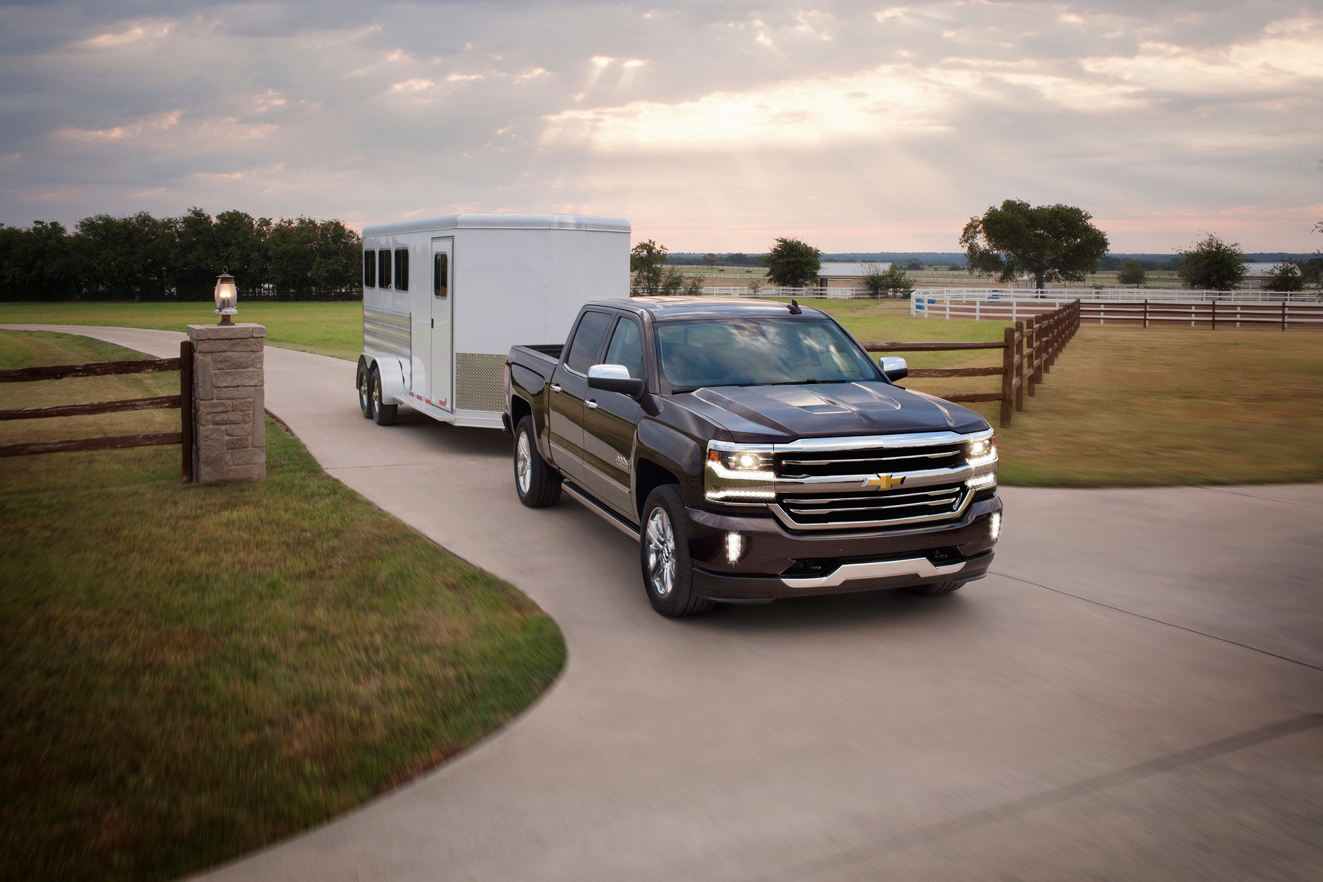 what truck has the best towing capacity