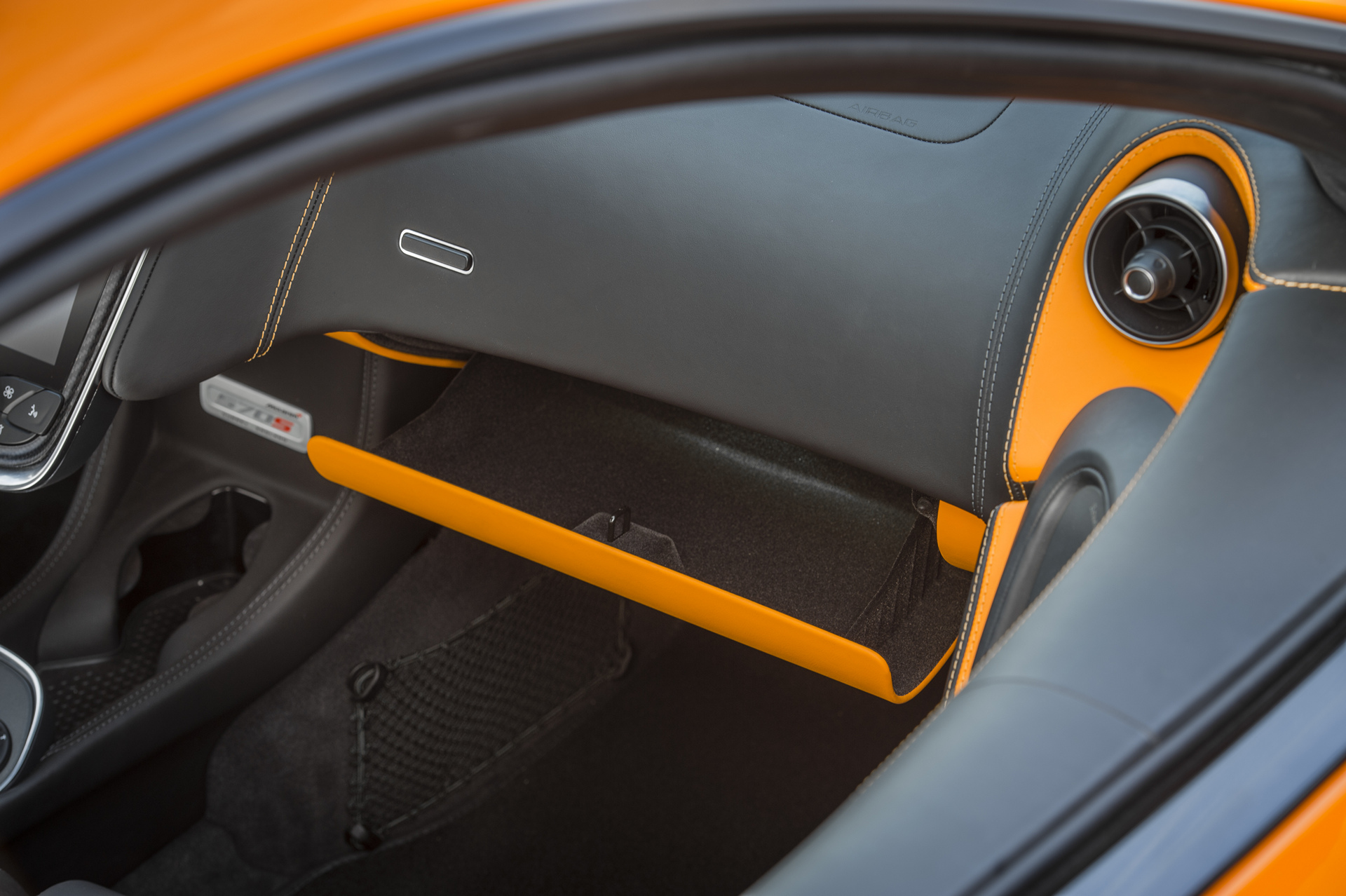 McLaren 570S Coupe © McLaren Automotive