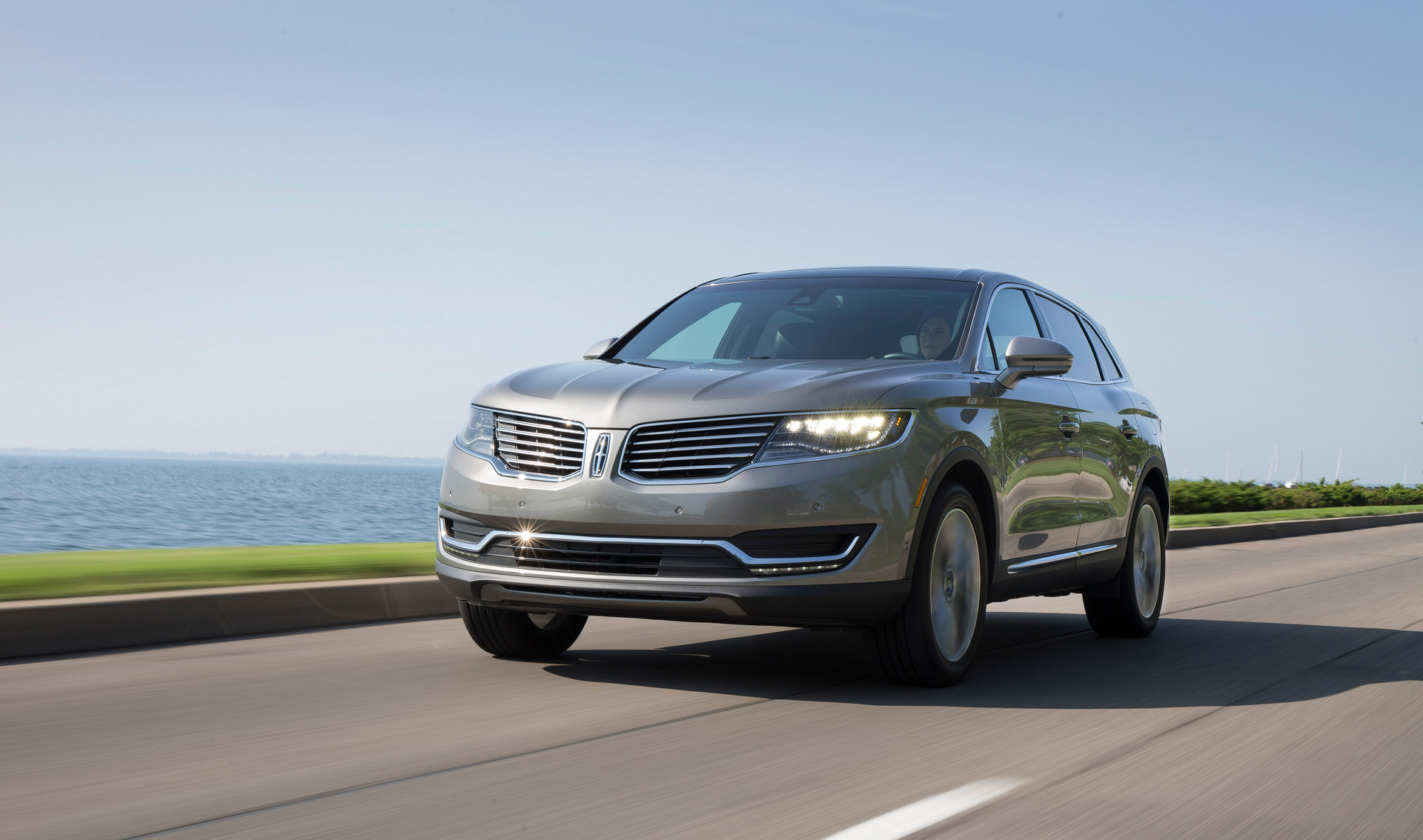 2016 Lincoln MKX © Ford Motor Company