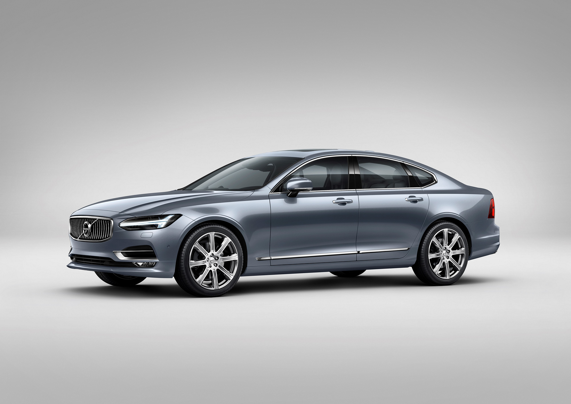 Volvo S90 Mussel Blue © Zhejiang Geely Holding Group Co., Ltd