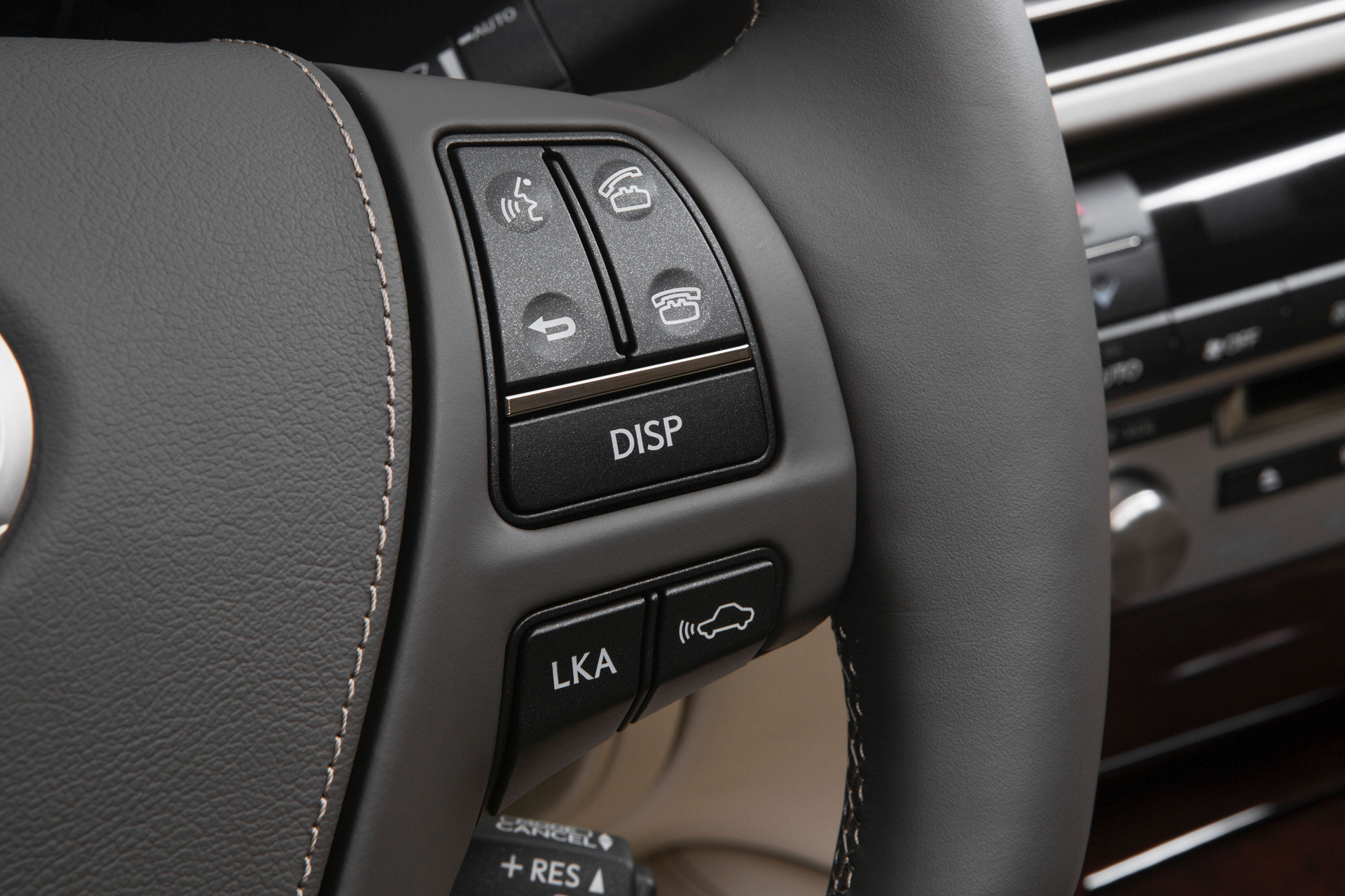 2016 Lexus LS 460 © Toyota Motor Corporation