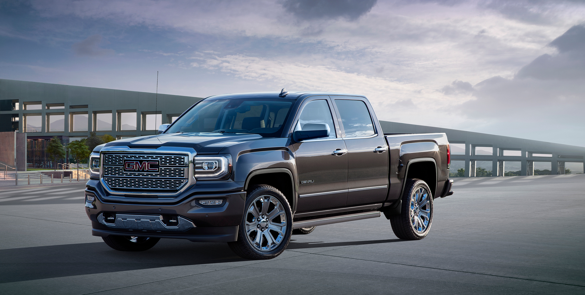 2016 GMC Sierra Denali Ultimate © General Motors