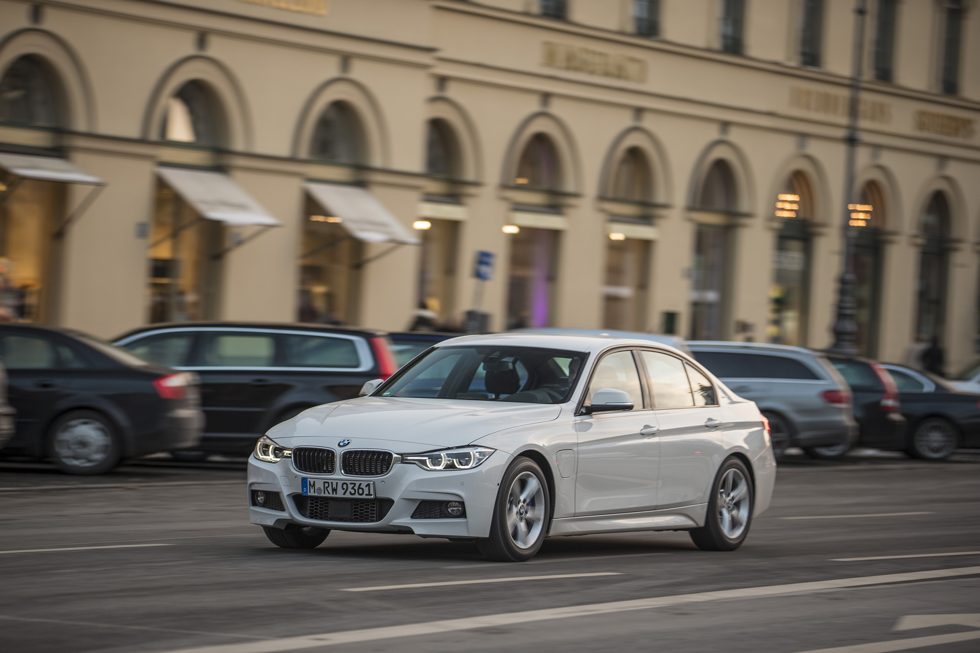 BMW 330e iPerformance © BMW AG