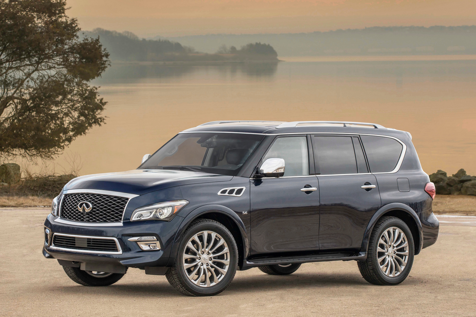 Infiniti 3rd shop row suvs