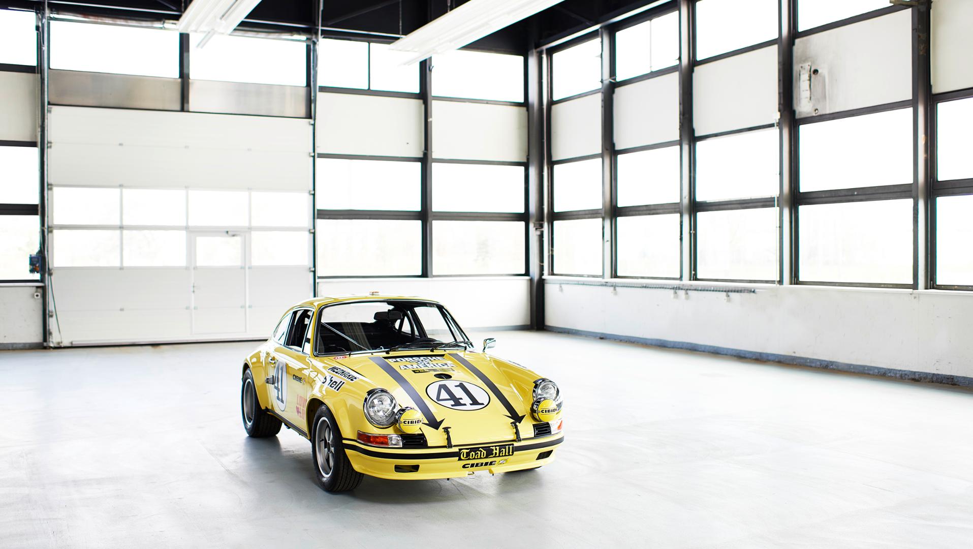 Porsche 911 2.5 S/T © Dr. Ing. h.c. F. Porsche AG