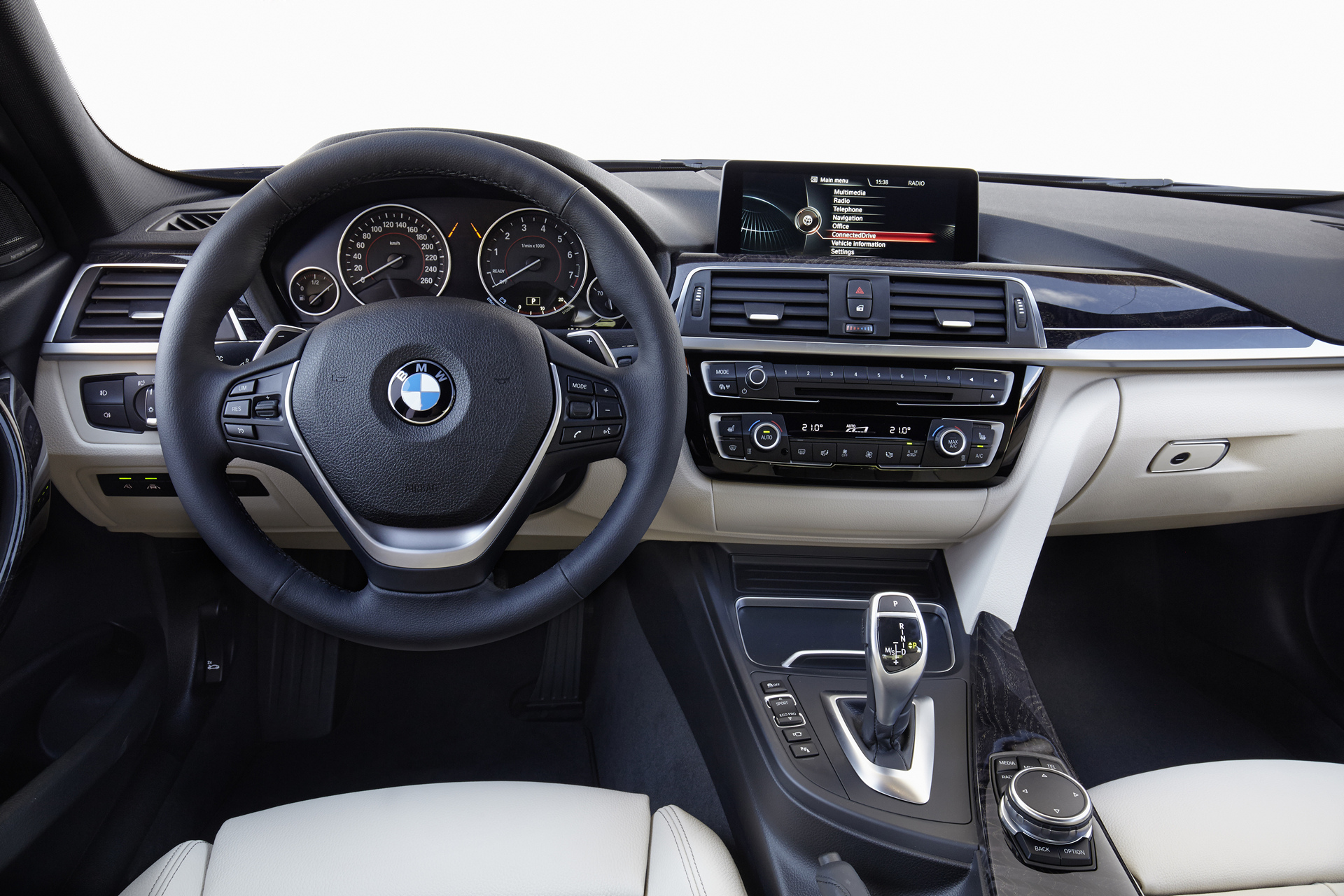 2016 BMW 3 Series Sedan © BMW AG