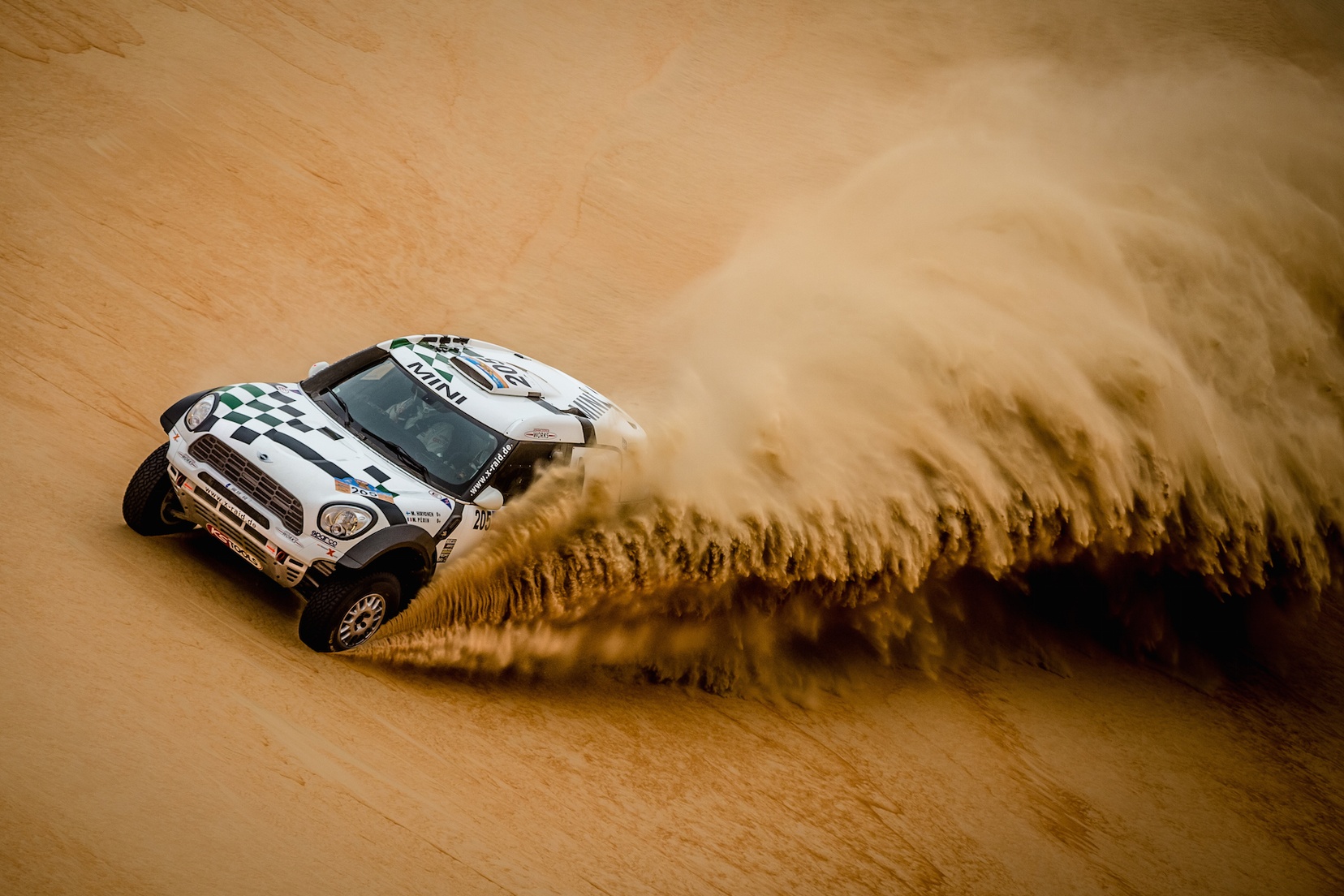 2016 Abu Dhabi Desert Challenge © BMW AG