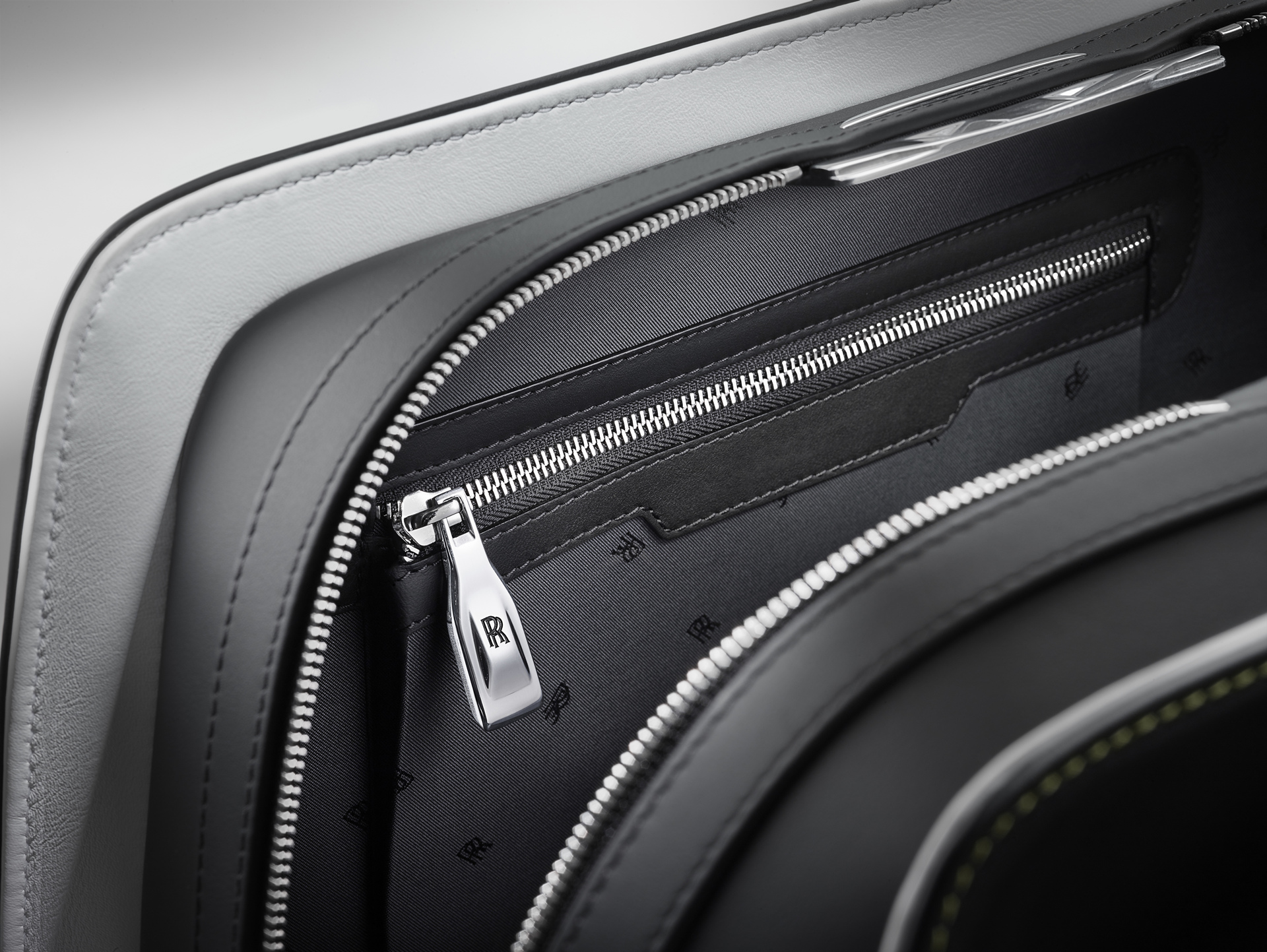 Wraith Luggage Collection Demonstrates the Art of True Luxury Conveyance © BMW AG