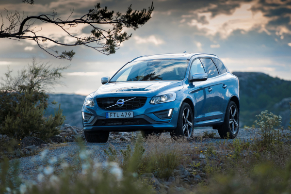 how much does a volvo xc60 cost