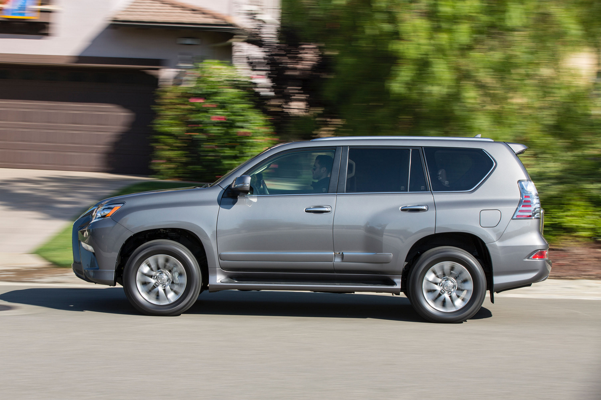 2016 Lexus GX 460 © Toyota Motor Corporation