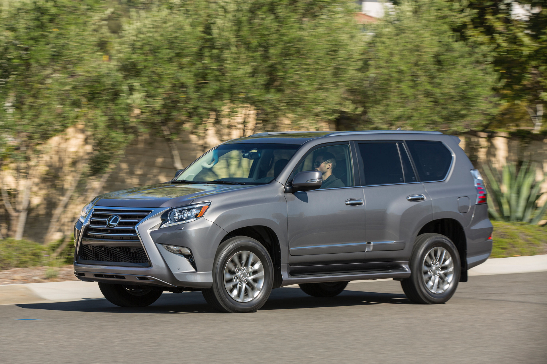 2016 Lexus GX 460 © Toyota Motor Corporation