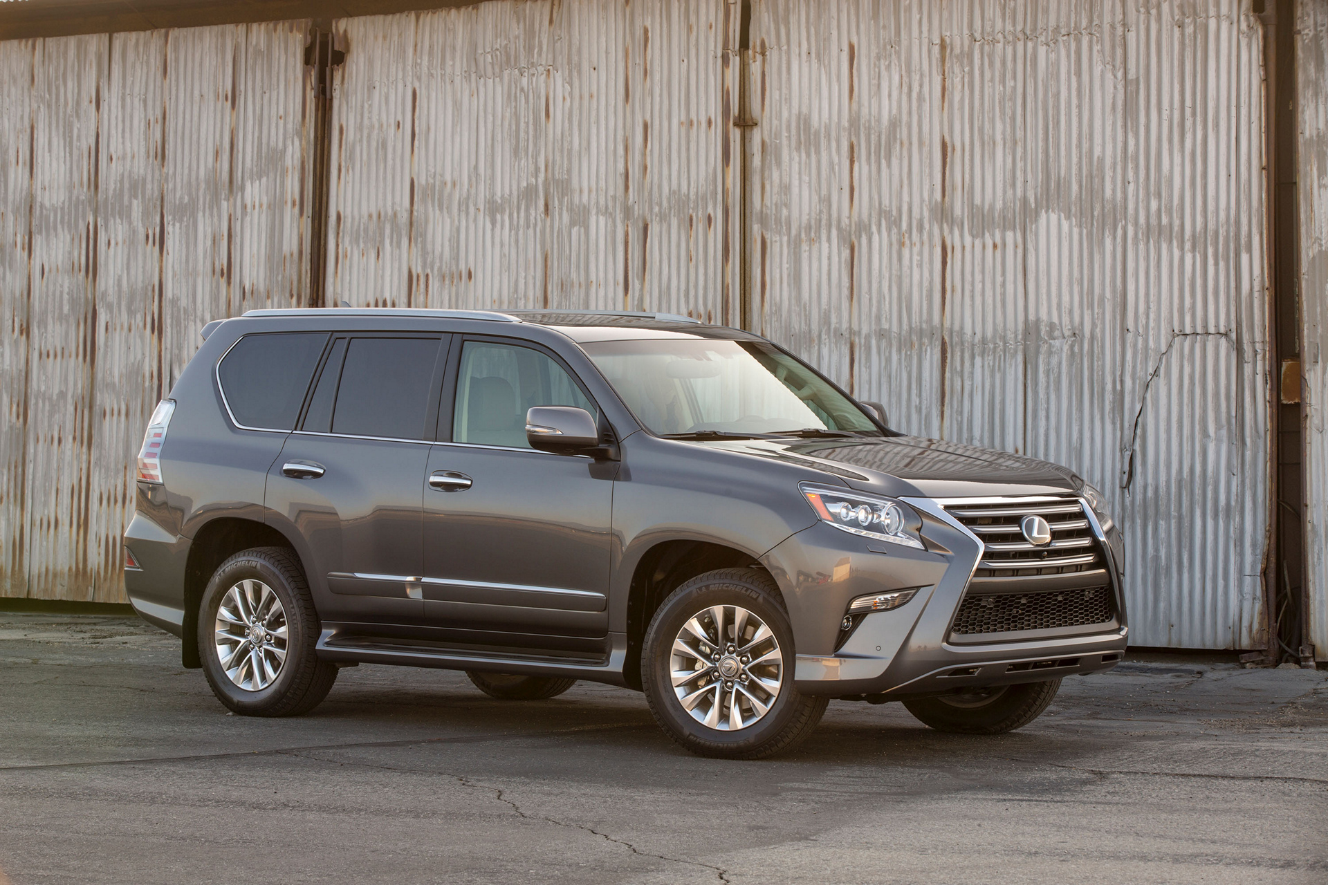 2016 Lexus GX 460 © Toyota Motor Corporation