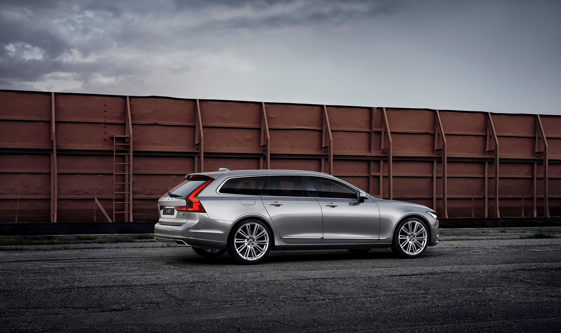 New Polestar performance package now available for the Volvo S90 and V90 © Zhejiang Geely Holding Group Co., Ltd