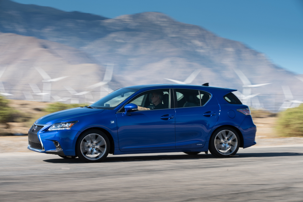 Lexus ct200h 2016