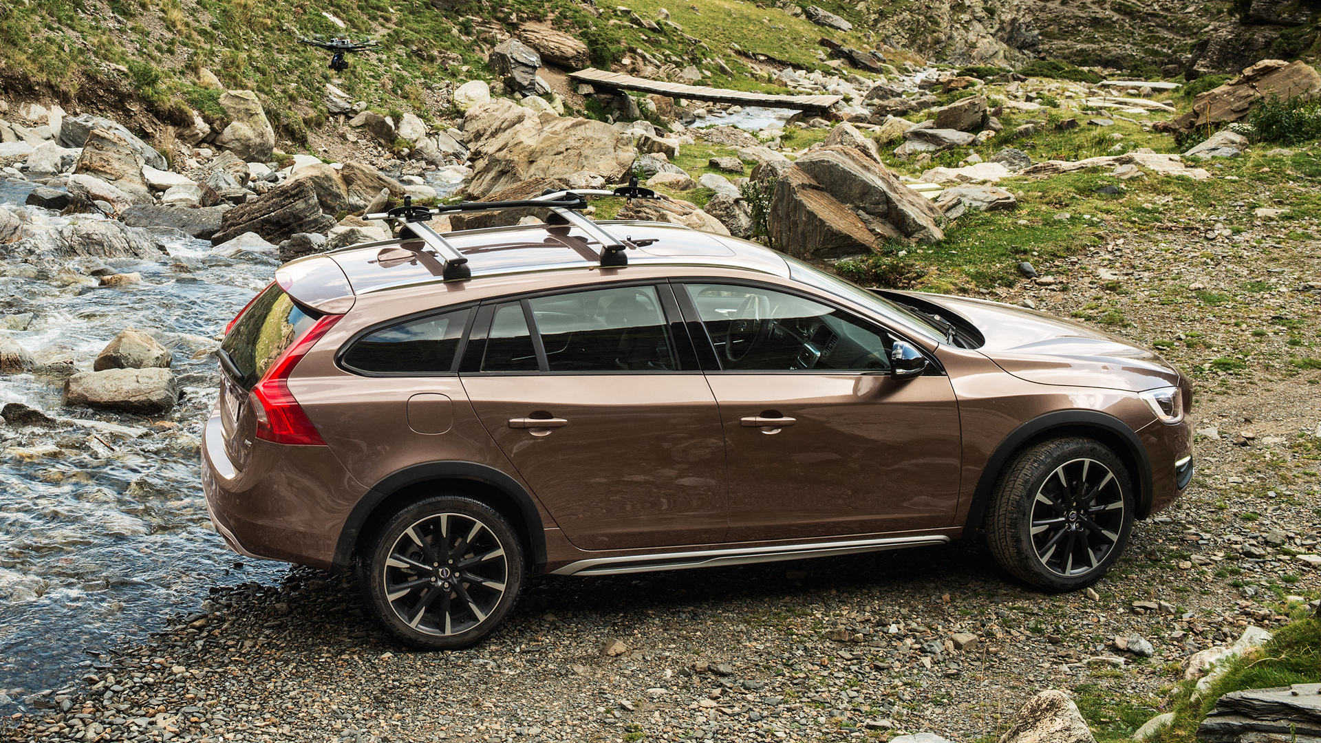 2016 Volvo V60 Cross Country © Zhejiang Geely Holding Group Co., Ltd