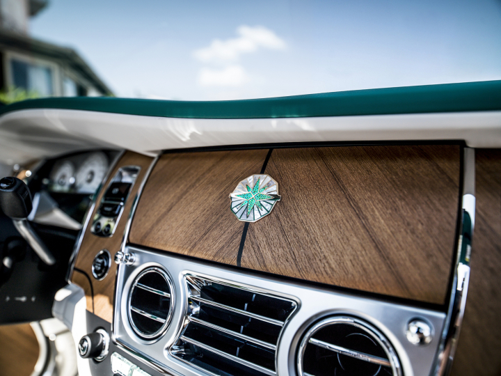 Rolls-Royce Unveils Emerald Embellished Dawn and Wraith Inspired by Porto Cervo