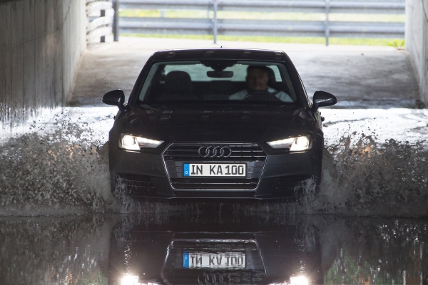 A car lifetime in fast-forward mode: 100th Audi Quality Assurance INKA test © Volkswagen AG