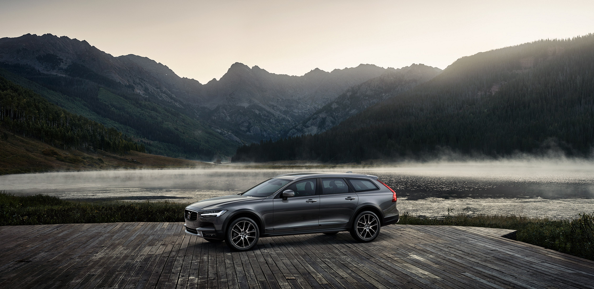 Volvo V90 Cross Country © Zhejiang Geely Holding Group Co., Ltd