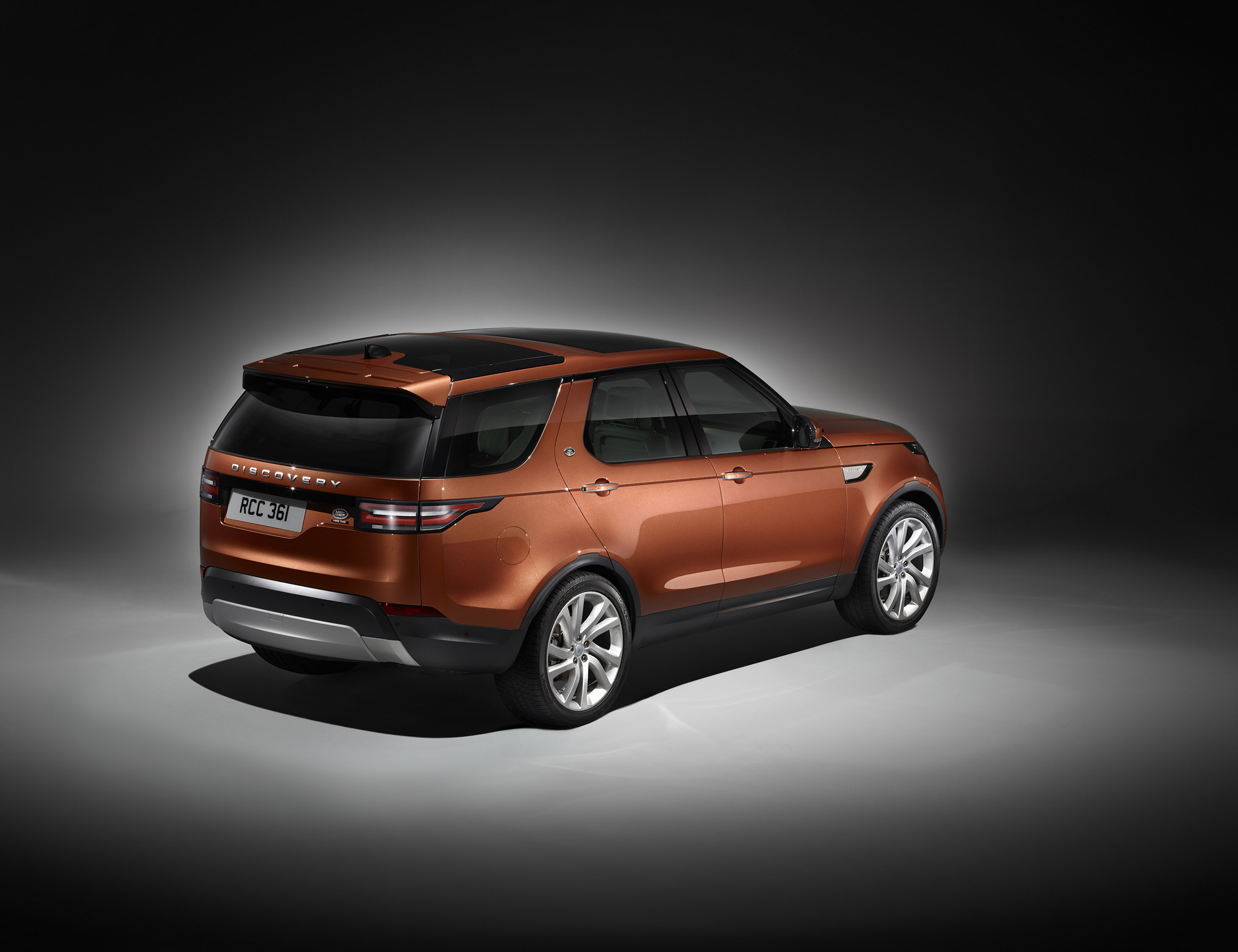 Land Rover Discovery © Tata Group