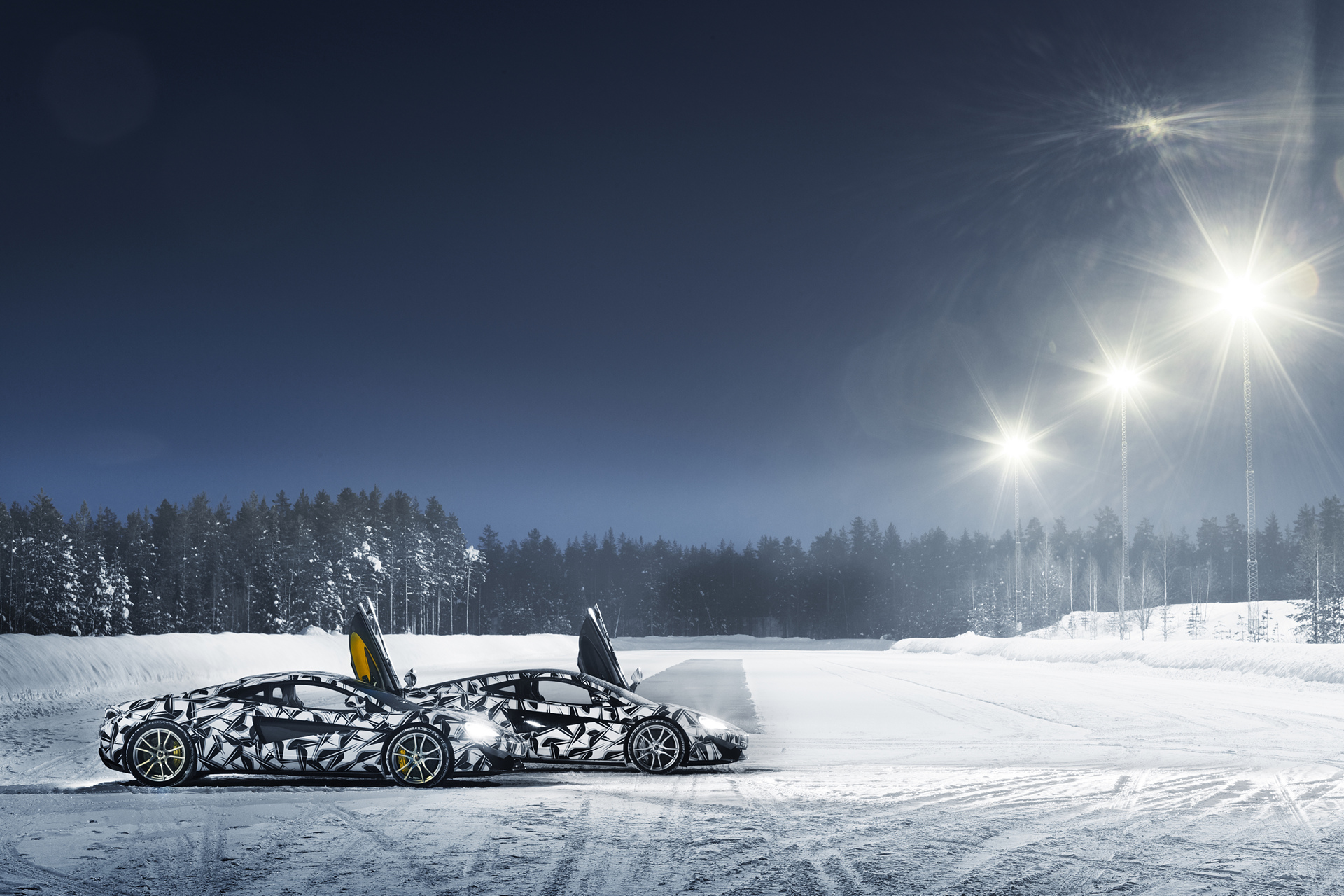 Pure McLaren launches its inaugural ice driving experience © McLaren Automotive