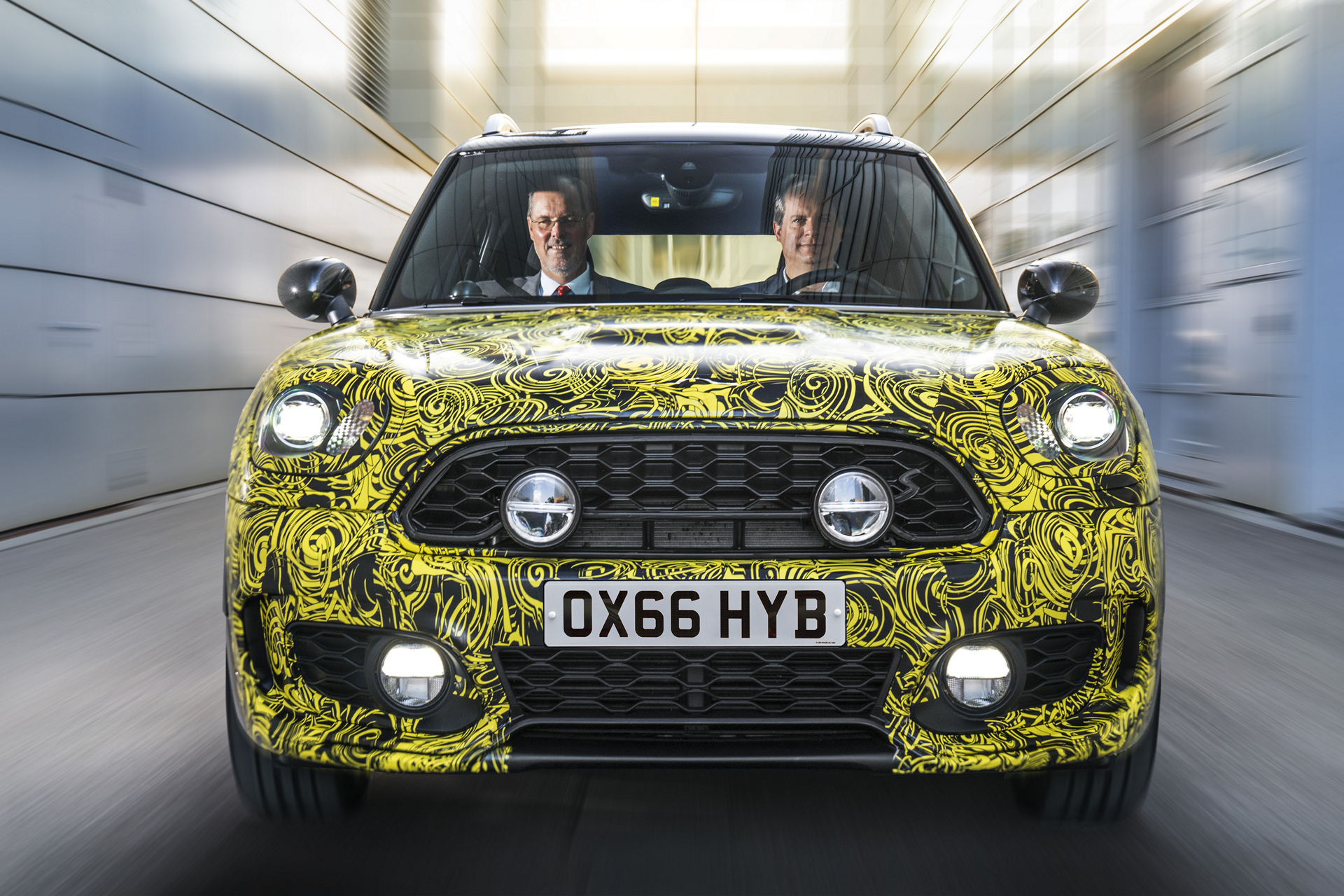 Head of MINI Brand Management Sebastian Mackensen and Head of MINI Series Management Peter Wolf preview the first plug-in hybrid model by the British Premium Brand © BMW AG